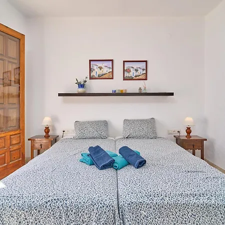 Calle Isabel 13 * Nerja